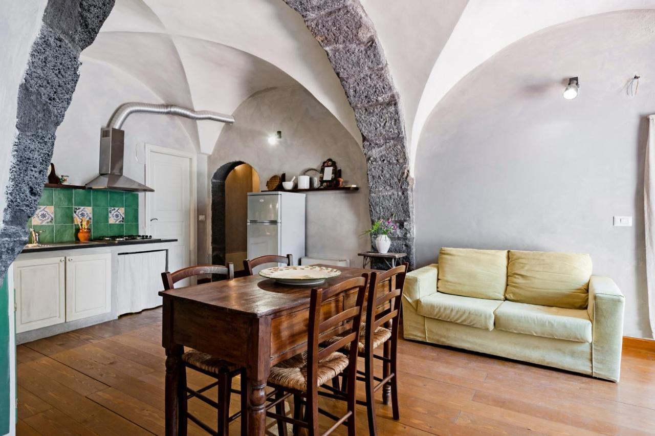 Gli Iris Apartments By Wonderful Italy Linguaglossa Exterior foto