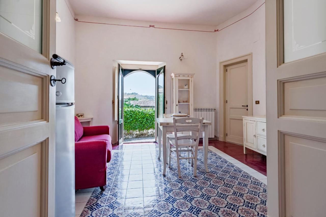 Gli Iris Apartments By Wonderful Italy Linguaglossa Exterior foto