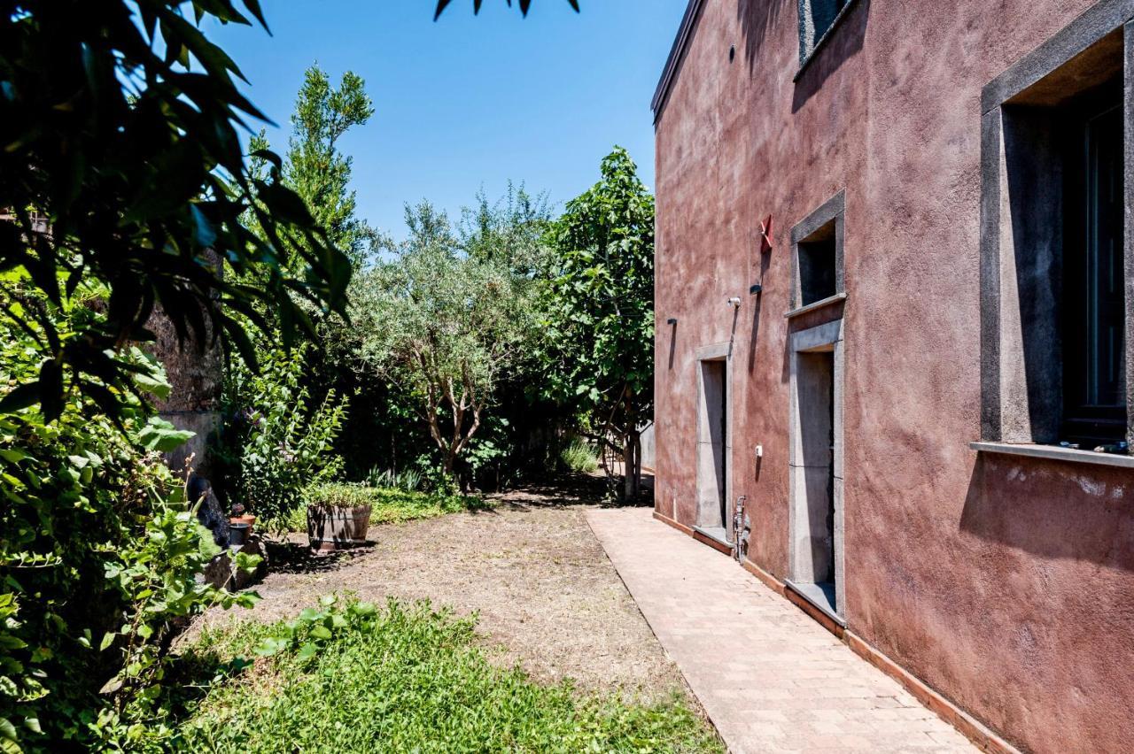 Gli Iris Apartments By Wonderful Italy Linguaglossa Exterior foto